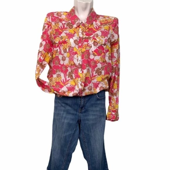 jules & james Tops - Jules & James Pink Floral Button  up Blouse Size L